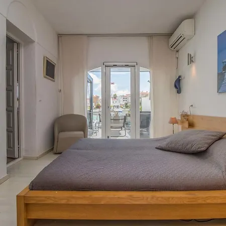 Empurialola - Casa Con Piscina Y Vistas Al Lago En Empuriabrava-138 Villa